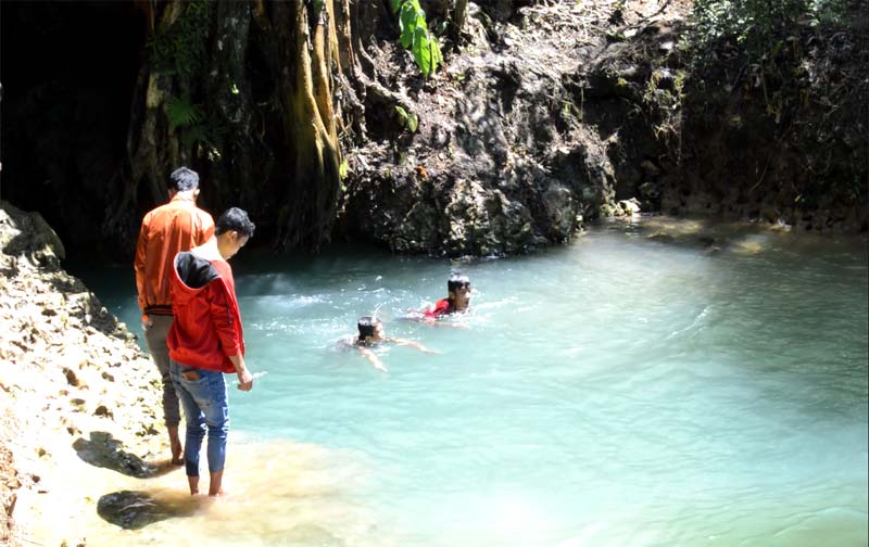 foto-pemandangan-wisata-goa-liang-tapah-tanjung-kalsel-muara-uya-mandi